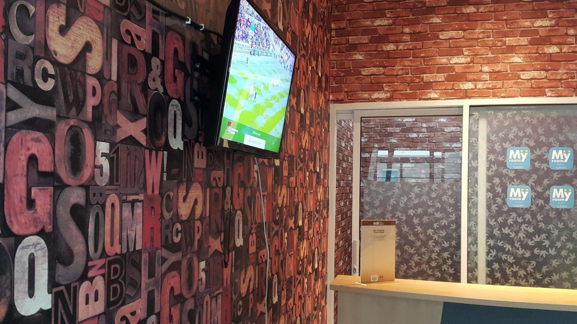 Myrooms Bekasi Exterior foto
